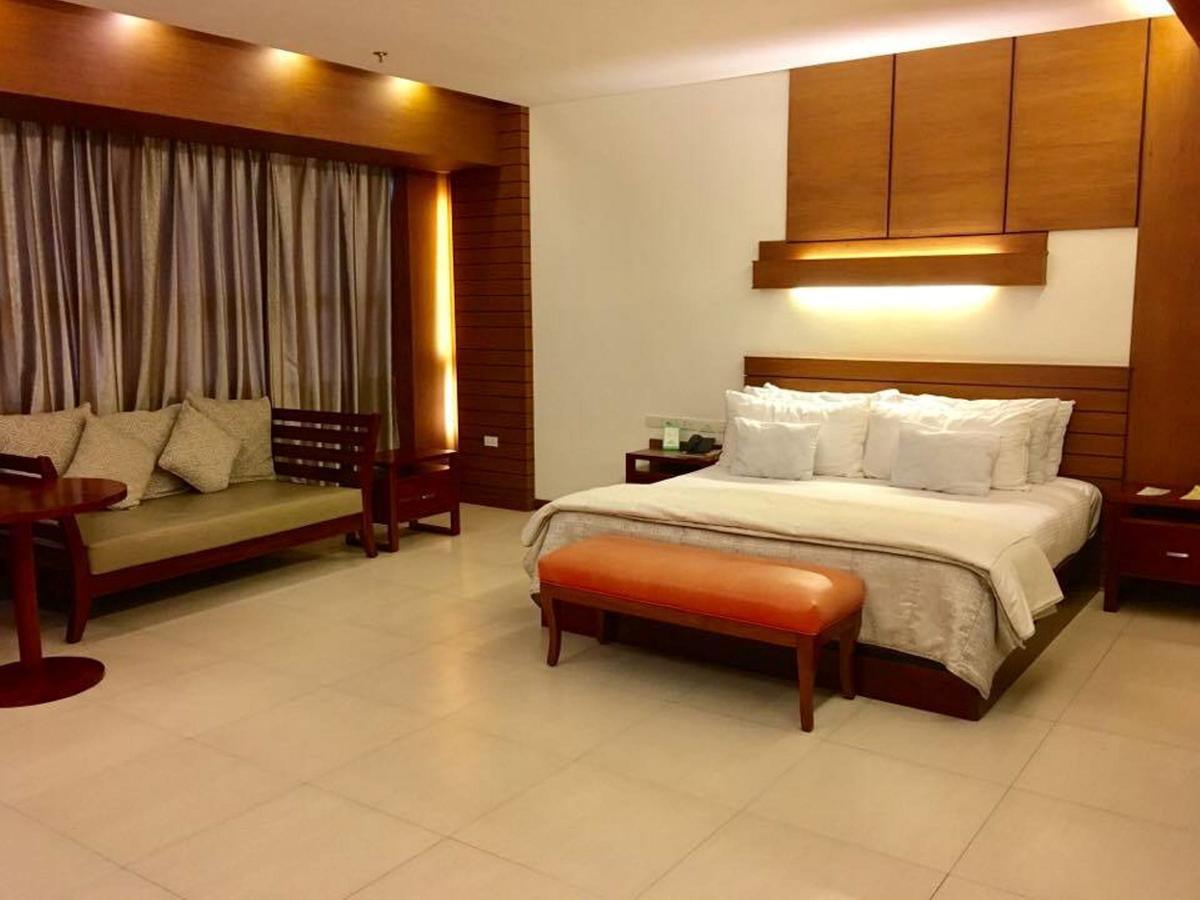 Skinetics Wellness Center Boutique Hotel Iloilo City Bagian luar foto